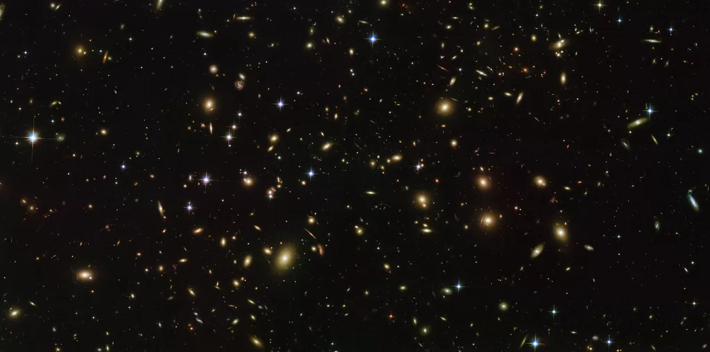 Hubble's Cosmic Fireflies